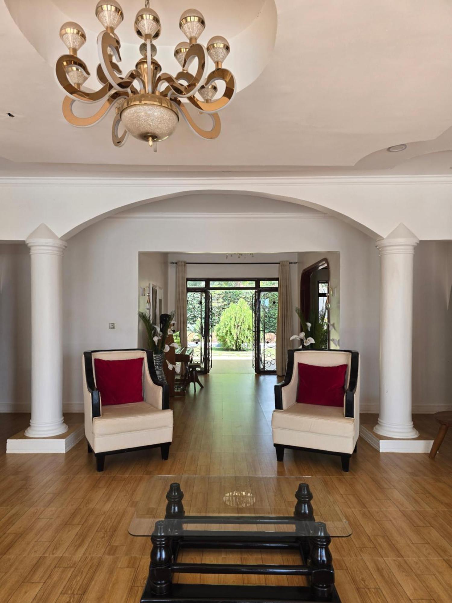 Sprunger Avenue - Tulia Homes Moshi Exterior foto