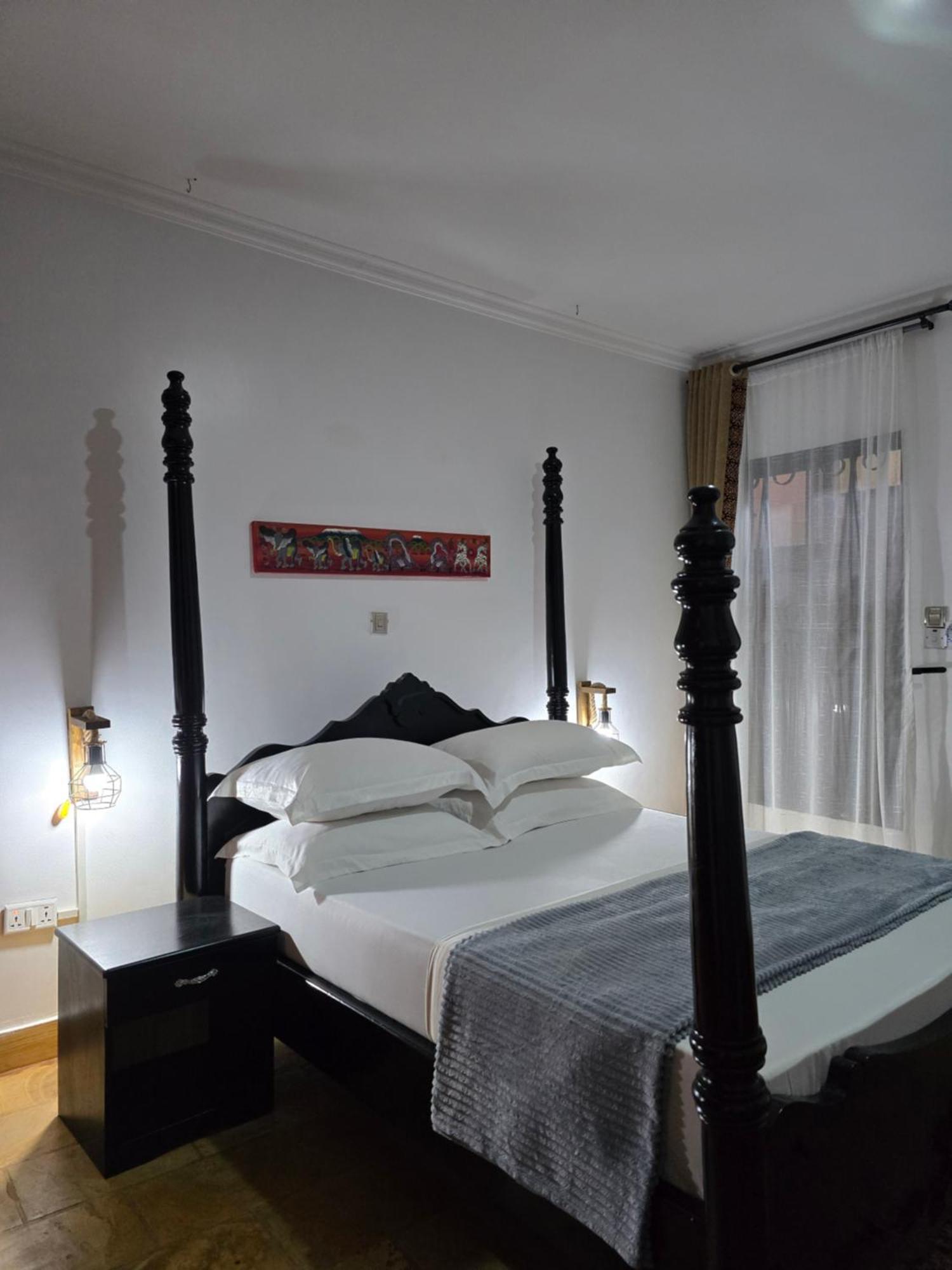 Sprunger Avenue - Tulia Homes Moshi Zimmer foto