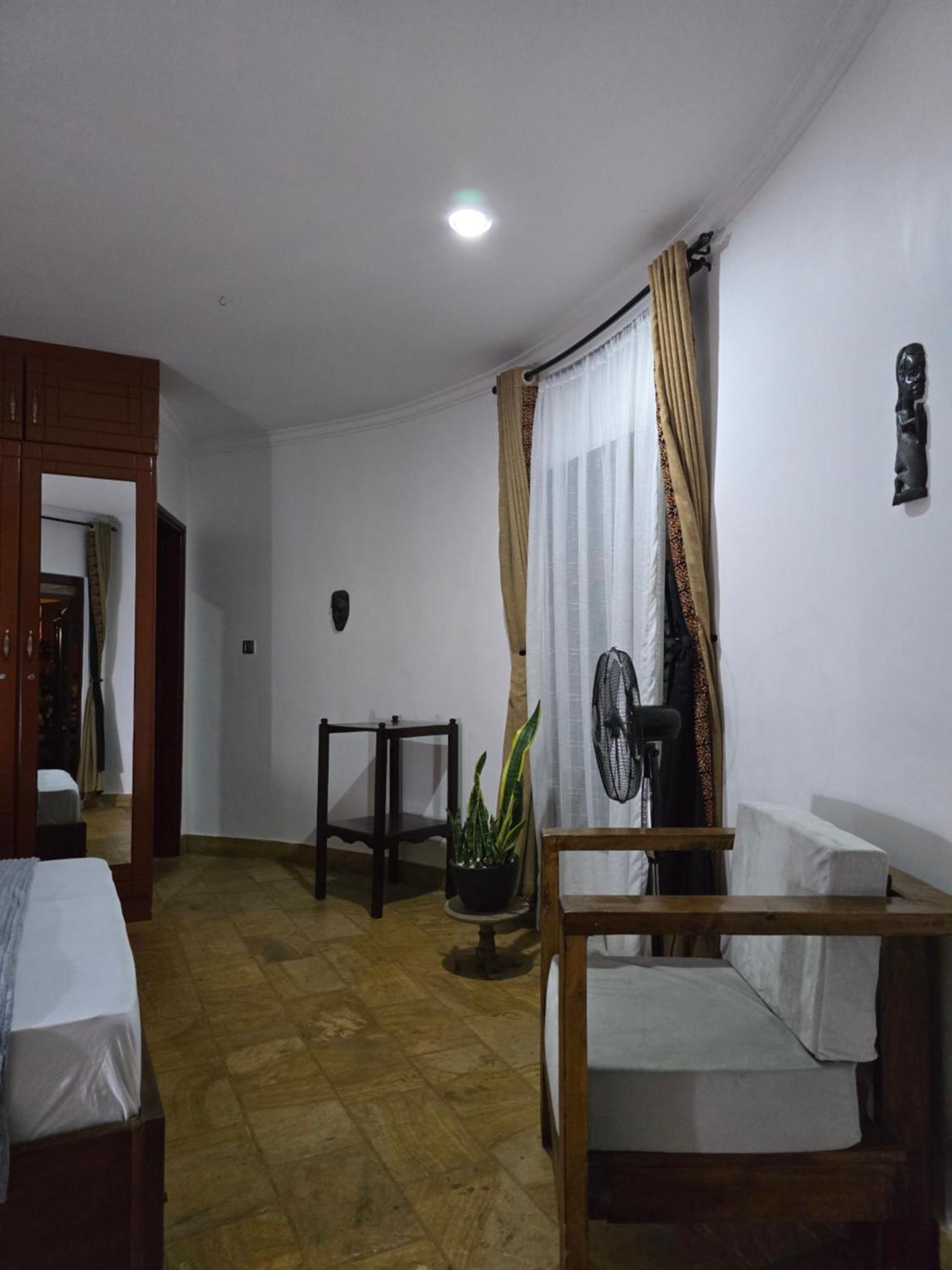 Sprunger Avenue - Tulia Homes Moshi Zimmer foto